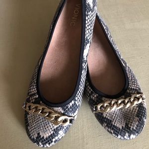 Vionic snakeskin flats
